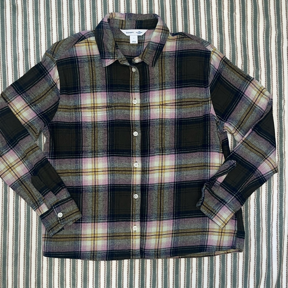 Old Navy Women’s ‘the boyfriend shirt’ button down plaid flannel